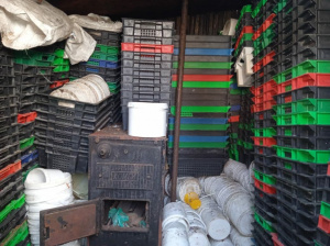 Продам  пнд литье в изделиях ( пнд ящики и пнд крышки )