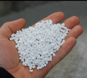 УПМ белый гранула 73 р/кг