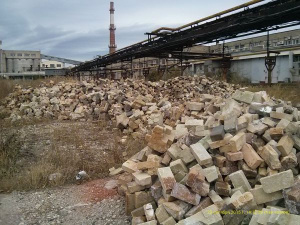 Покупаем бой, лом,неликвиды огнеупорных изделий.